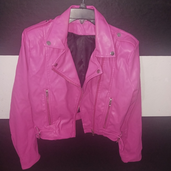 Women Pink Barbie style biker faux leather jacket - Picture 4 of 16